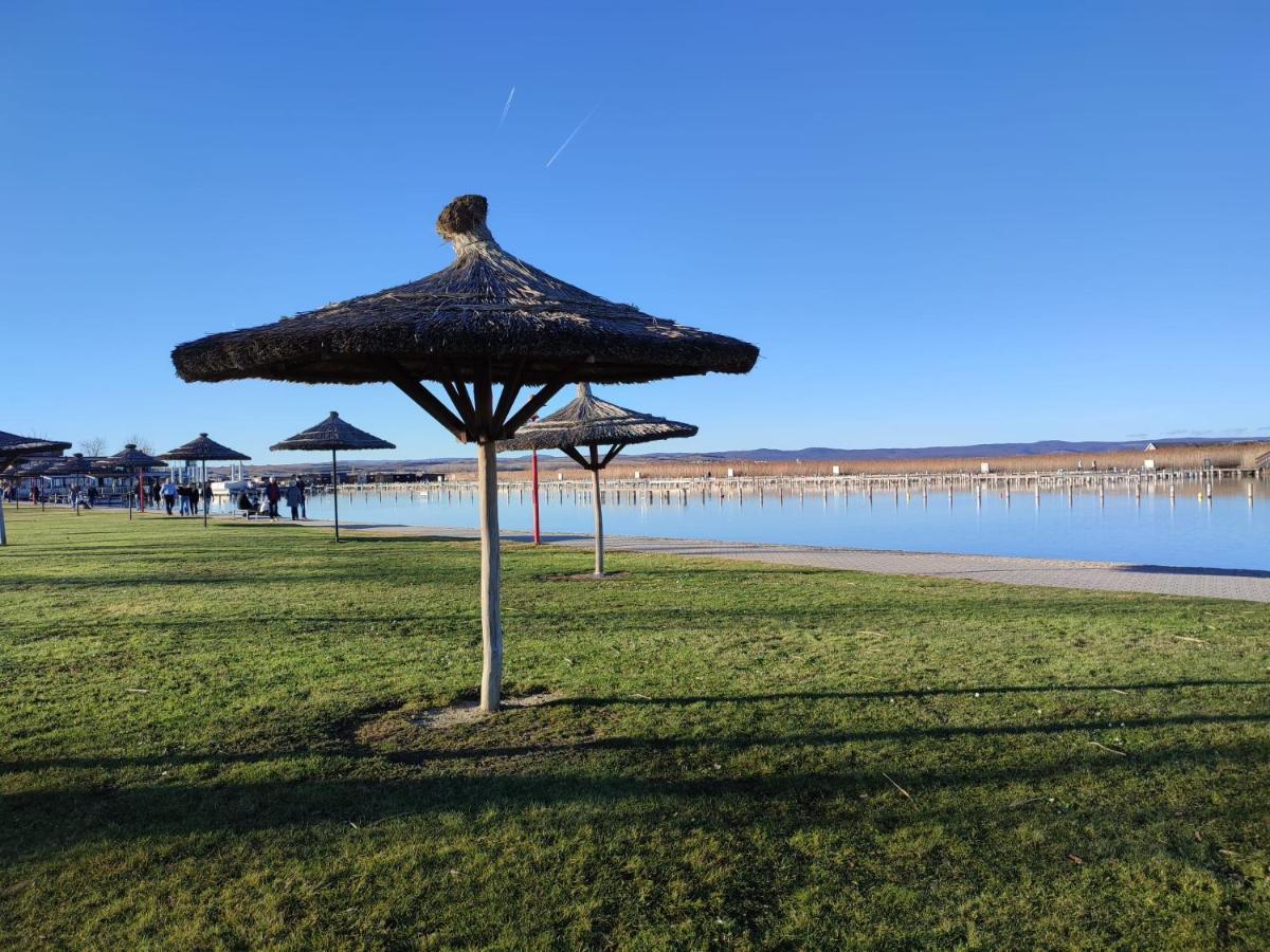 Tinyhouses Am Neusiedlersee Fertőrákos Exteriör bild